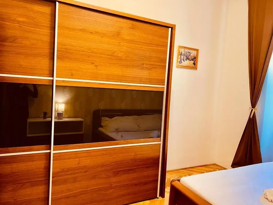 Hotel Apartment In Prague 2 Square 0*,  Czech Republic